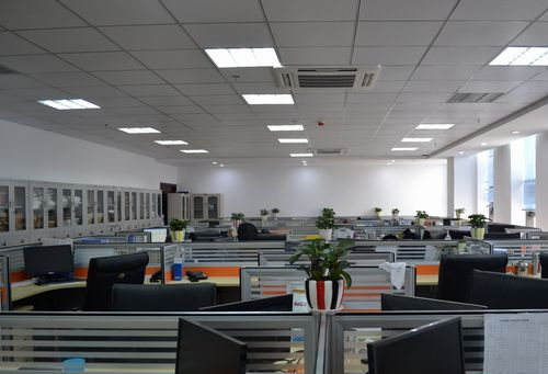 老板電器榮獲“2024家居行業(yè)價值100公司”:電器公司